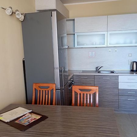 Golden Sands Rentals Apartments Esterno foto