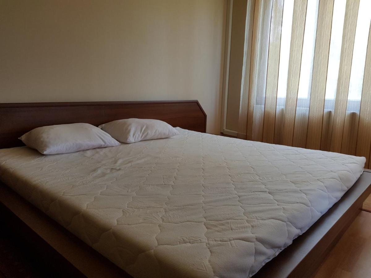 Golden Sands Rentals Apartments Esterno foto
