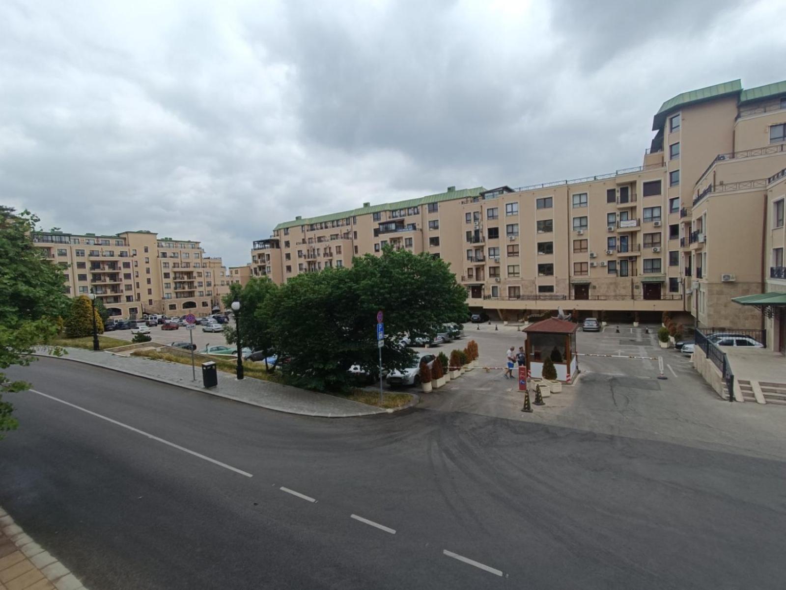 Golden Sands Rentals Apartments Esterno foto