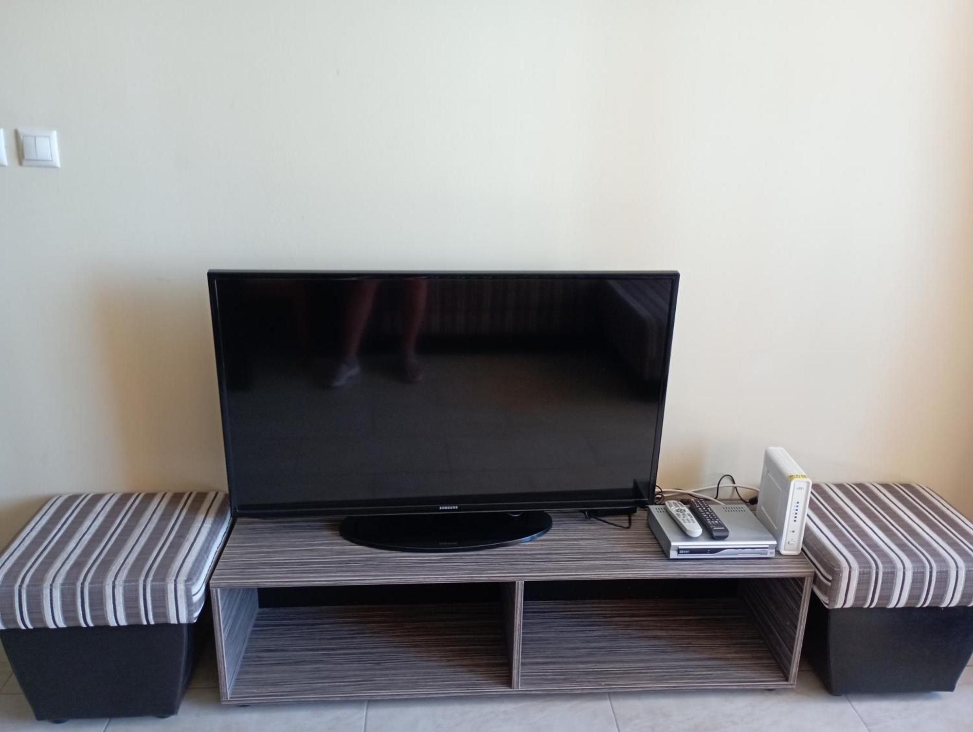 Golden Sands Rentals Apartments Esterno foto