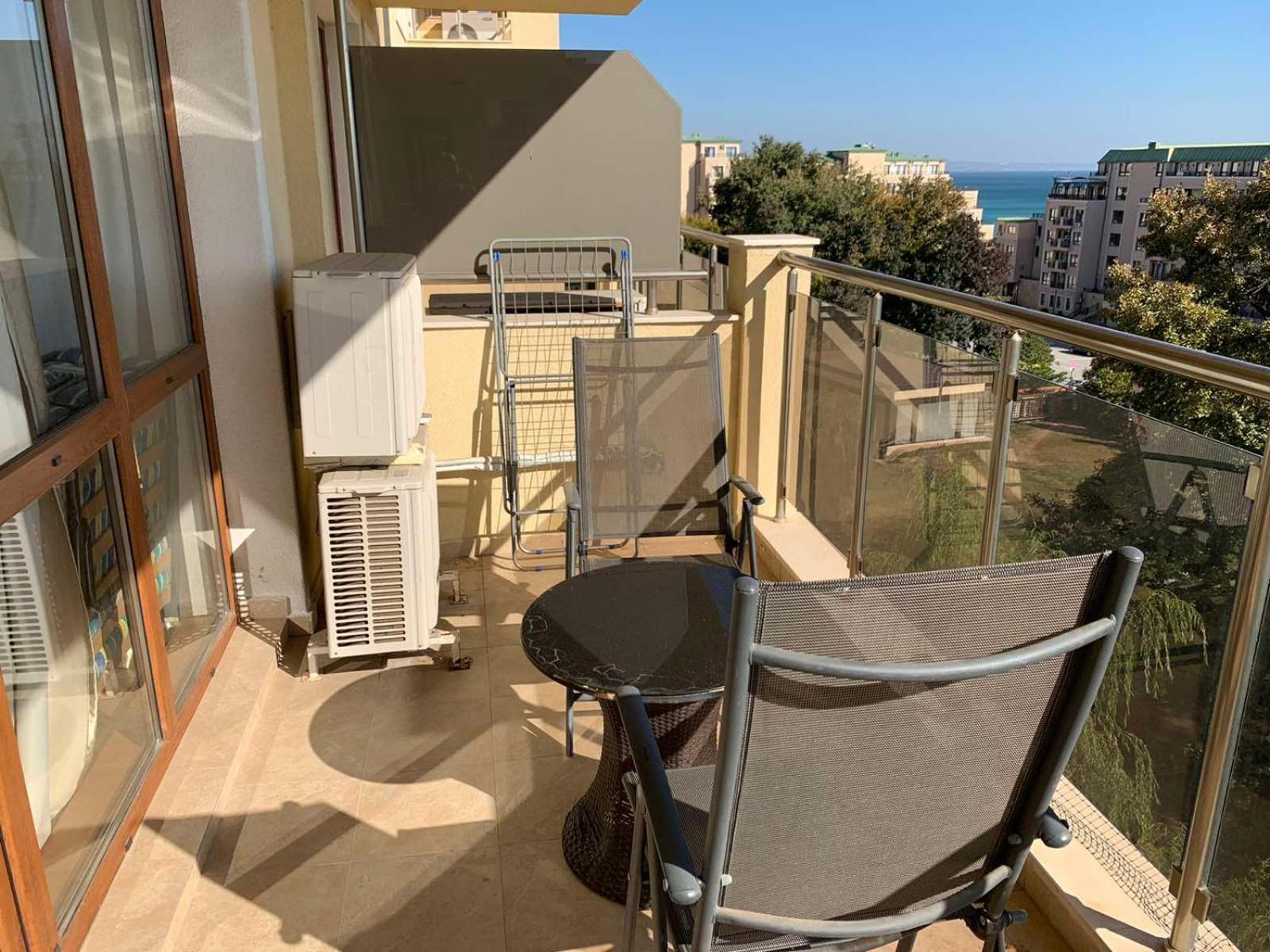 Golden Sands Rentals Apartments Esterno foto