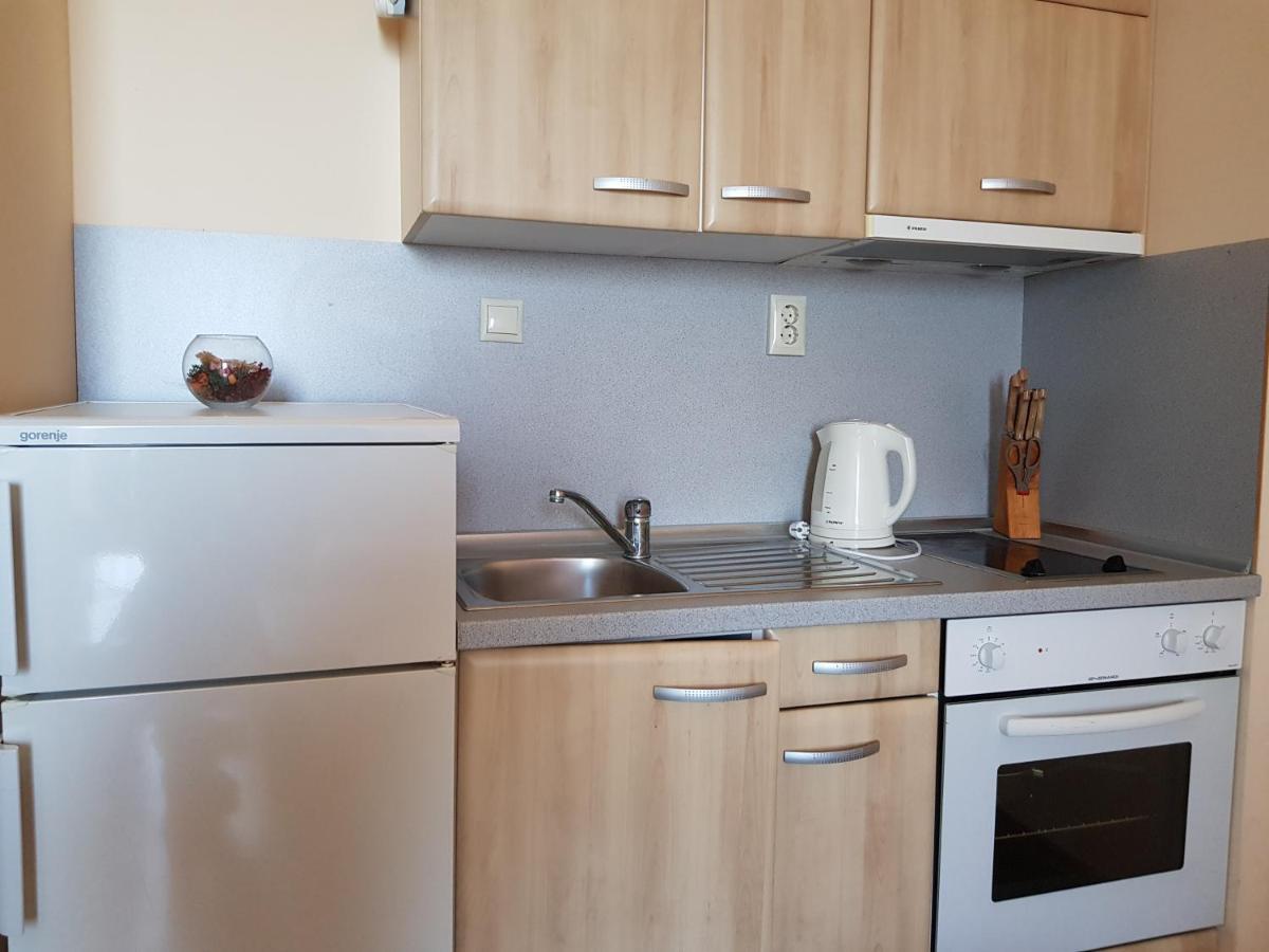 Golden Sands Rentals Apartments Esterno foto